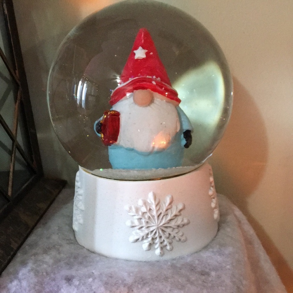 Festive Gnome Snow Globe with Red Hat and White Base